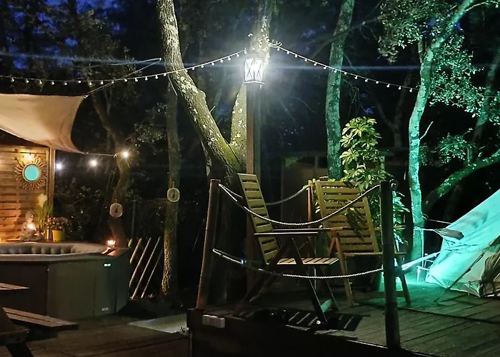 Evasion En Pleine Nature, Tipi Insolite Et Jacuzzi Au Pont Du Gard !